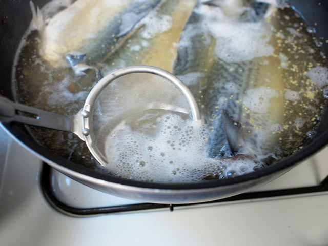 アクを取る。重要。