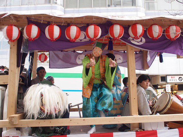 カメラを向けるとポーズを取ってくれて、サービス精神旺盛。