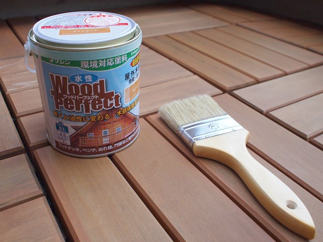 保護剤と刷毛はホームセンターですぐ探せる。