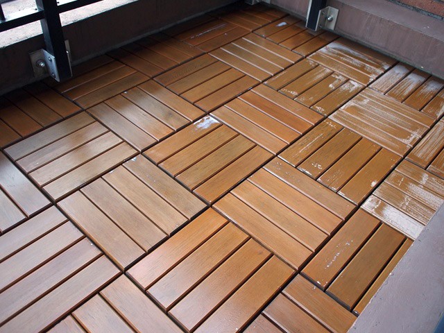 全部塗り終えた状態。白く溜まっているところは、乾くとちゃんとなる。