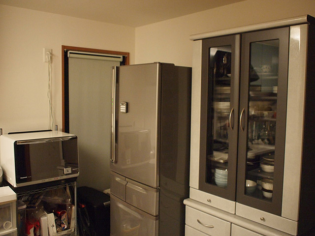 レンジを買い換えたらワイヤーラックギリギリに。