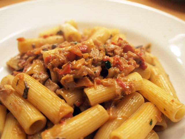 今日はたっぷり食べる。