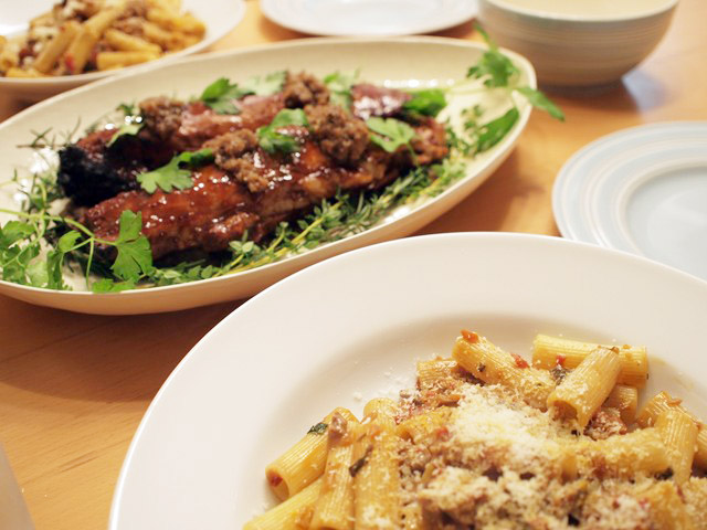 ベジタリアン・ボロネーゼと豚ヒレ肉のオーブン焼き。まずは完成図から。