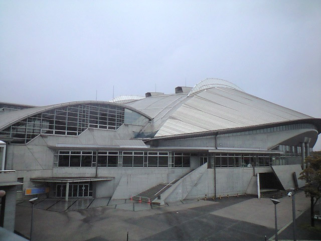 会場の幕張メッセイベントホール。東京体育館そっくり。（笑）