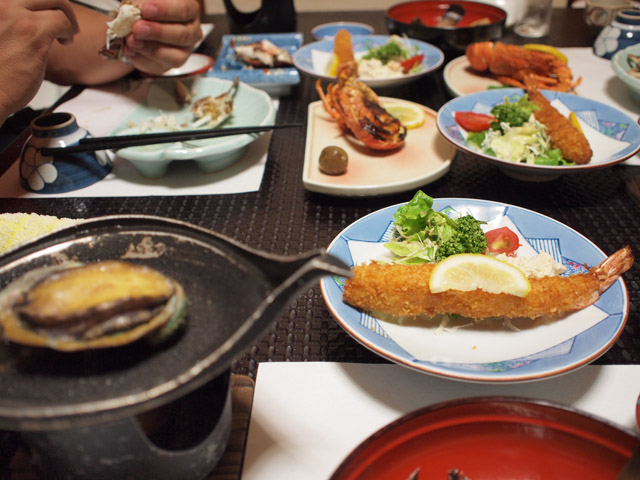 伊勢海老だの、エビフライだの。
