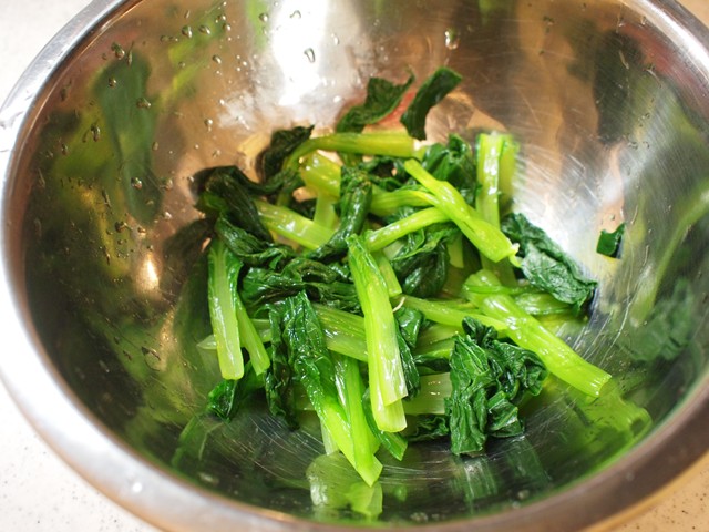 まとめて茹でておいて残りは和食に転用してもいい。