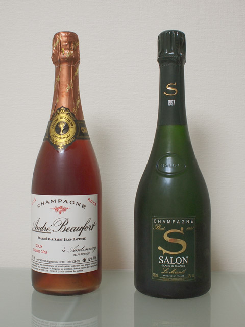 Salon 1997（右）、André Beaufort Rosé Doux（左）。