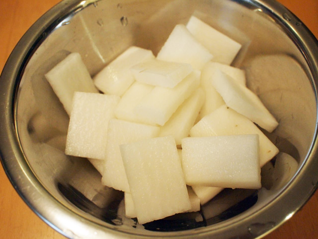 長方形に形を整えて用意。