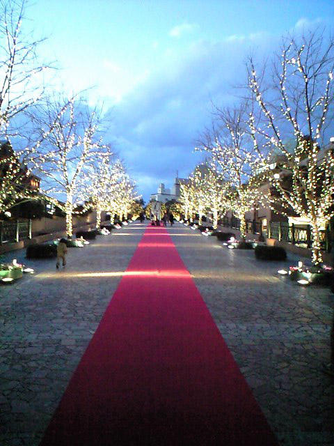 ガーデンプレイスは人出も少なめ。