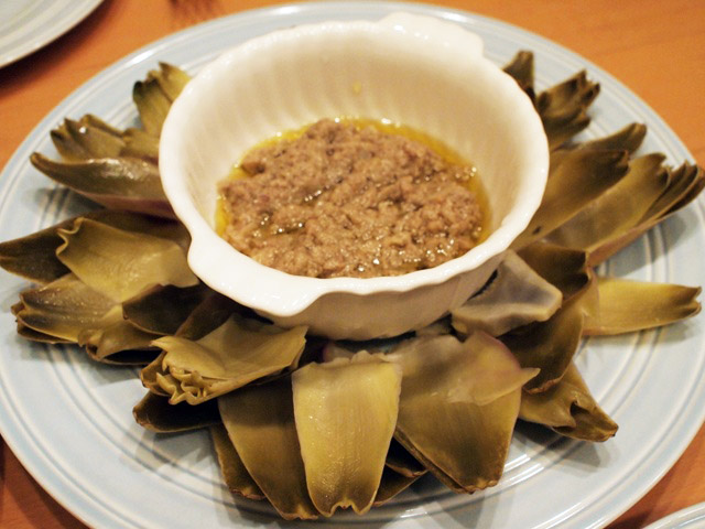 アーティチョーク　バーニャカウダ添え