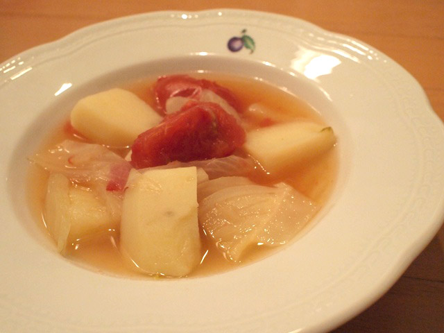 フェンネル、じゃがいも、トマトのスープ