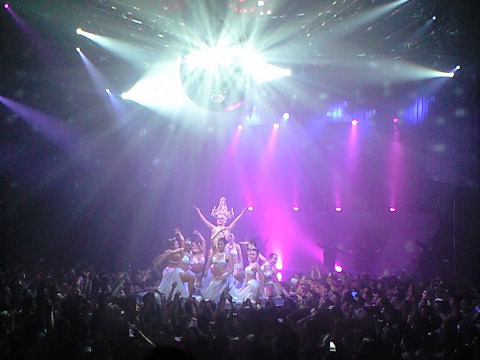 バビエのショーのフィニッシュ。