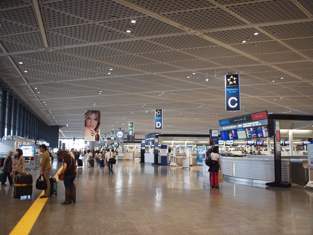 ゴールデンウィーク終了後1週間経ってからなので、空港も空いている。