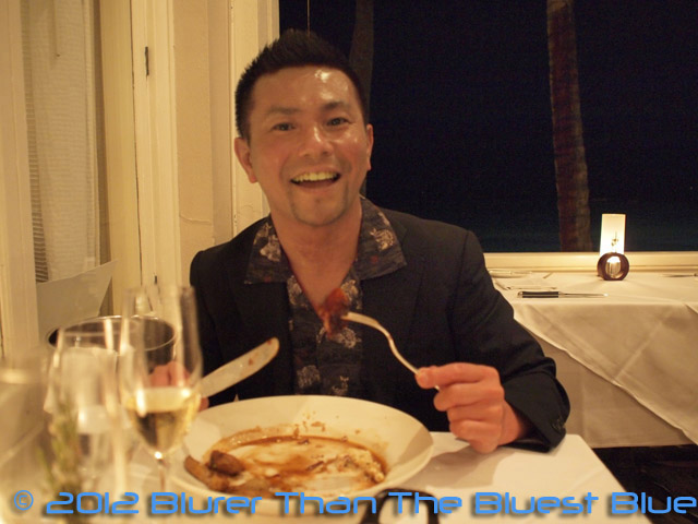 メインも完食してご満悦。顔がテッカテカですが…。