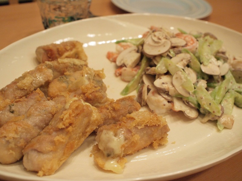 サイドディッシュとサラダの盛り合わせ。