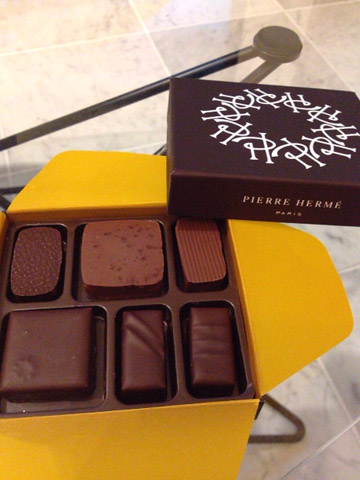 デザート。ピエール・エルメのチョコレート。
