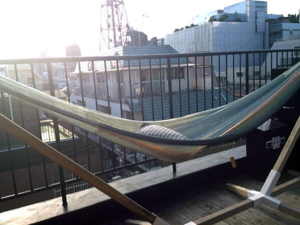 屋上にはハンモック。ハンモックを買いに行ったのではない。