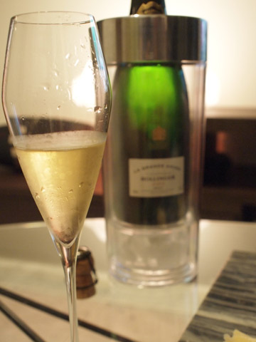 2000に比べてやや淡い色味。 2000に比べてやや淡い色味。