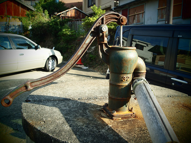 使われていない井戸。