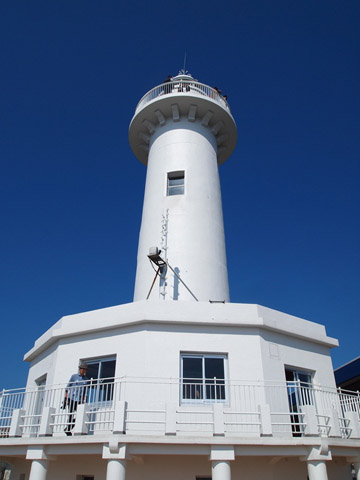 大王崎灯台。空が青い。