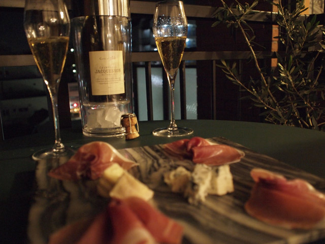 チーズ、プロシュートとともに。