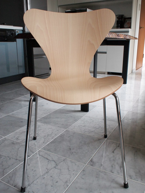 アルネ・ヤコブセン Series 7 (Beech ブナ) アルネ・ヤコブセン Series 7 (Beech ブナ)