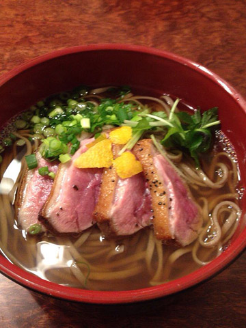 鴨南蛮の年越し蕎麦。