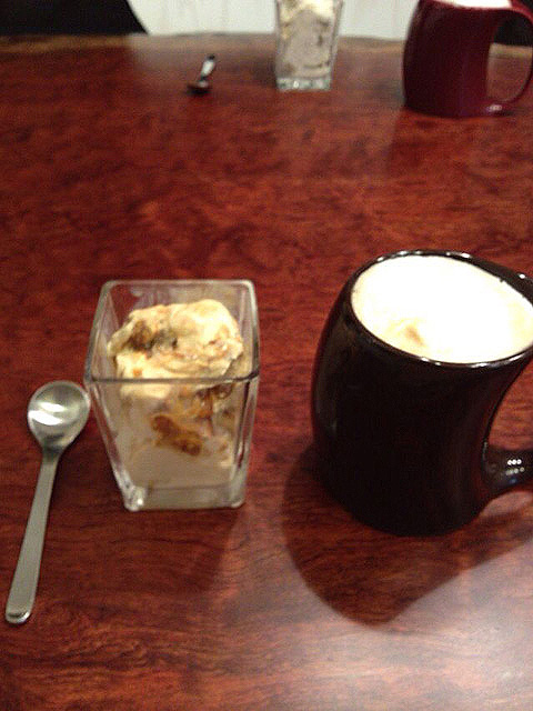 そしてアイスクリームとラテ。
