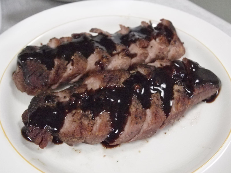 鴨胸肉のグリル　バルサミコソース