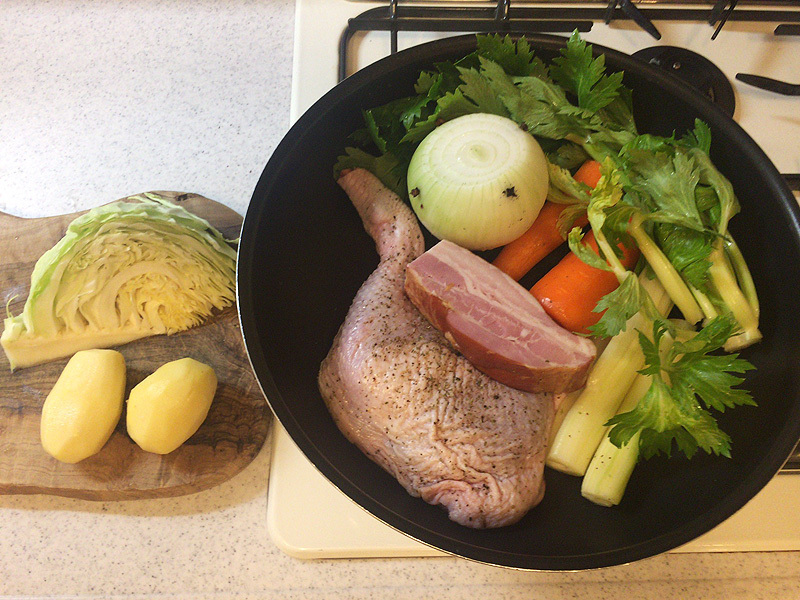 ジャガイモとキャベツは後で