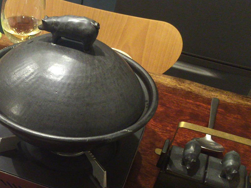 まさに鍋ブタ？