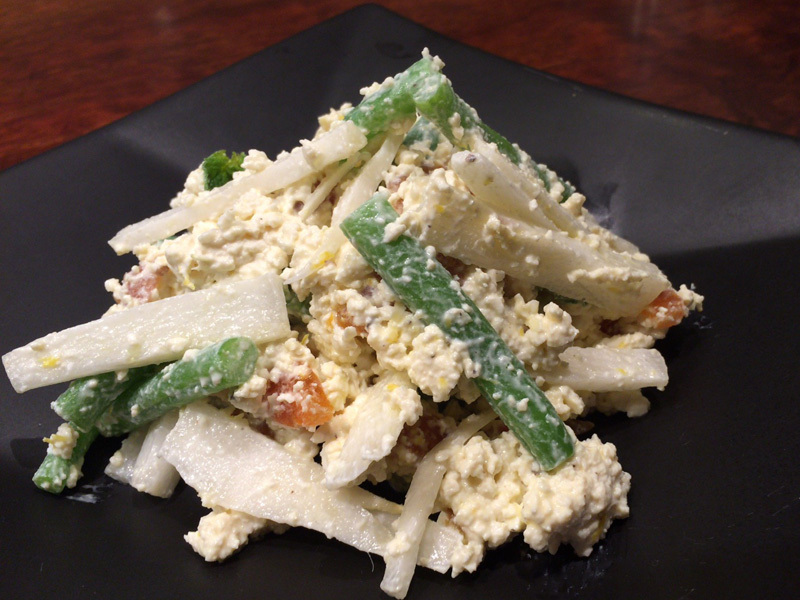 うどのサワークリーム風味豆腐サラダ