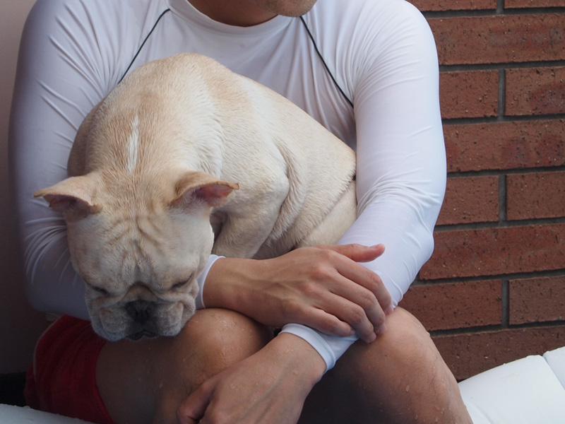 ちょっと冷えたかな、でもまだ遊ぼっかな。