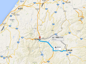 高山市から白川郷までは東海北陸自動車道を通って（渋滞なしの場合）1時間程度。