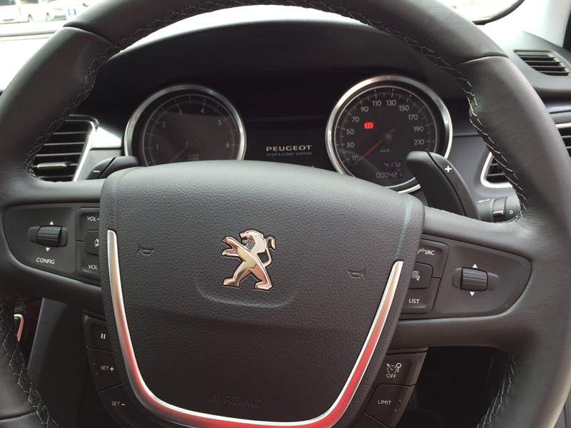 こちらは508。当然308より大人な雰囲気。