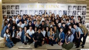 プレスイベント後の集合写真。Leslie Kee氏を囲んで。