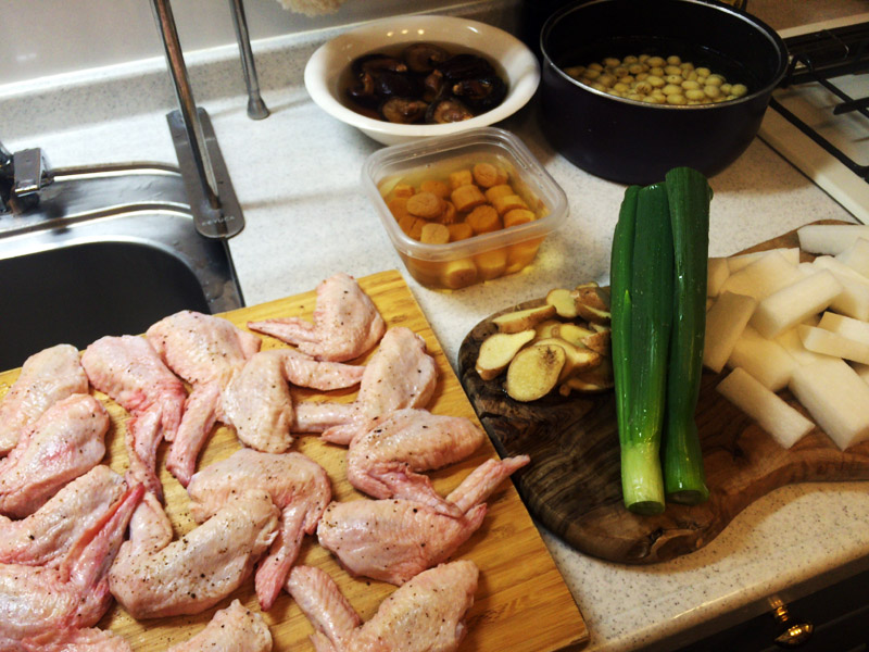 各材料を用意します。