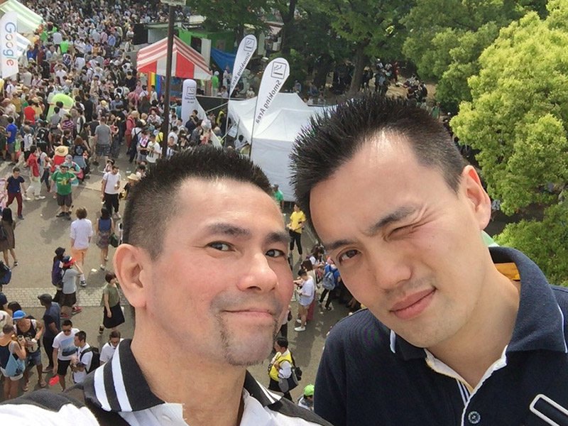 そしてじょにお（右）と。じょにおはウィンクしているのではなく、眩しくてこうなった。（笑）