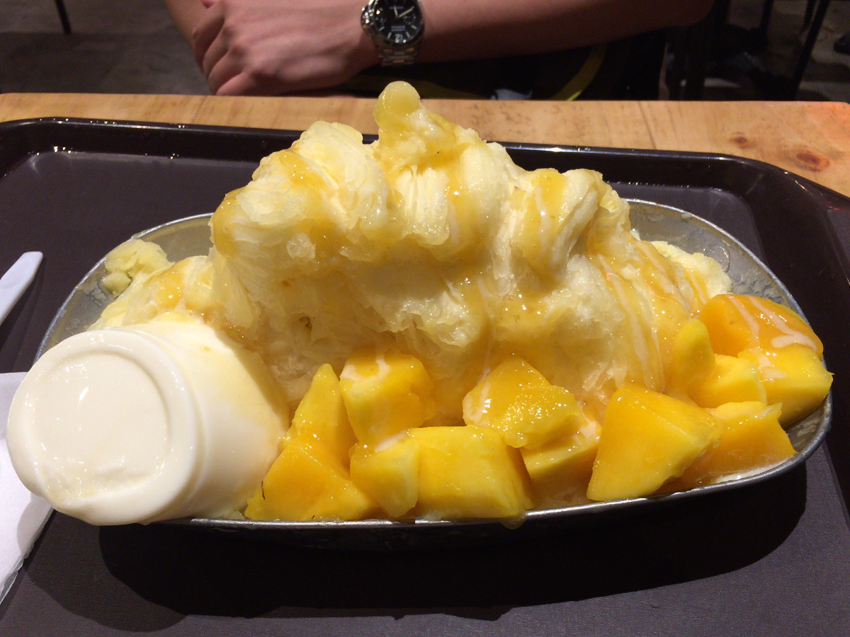 夏季限定のマンゴーかき氷はシーズンも終わり。食べられてよかった。