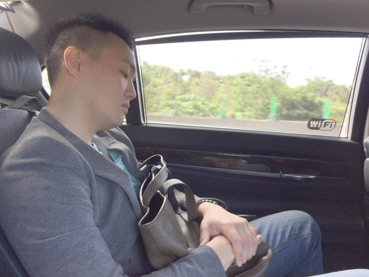 もう帰るのかとしょんぼり。