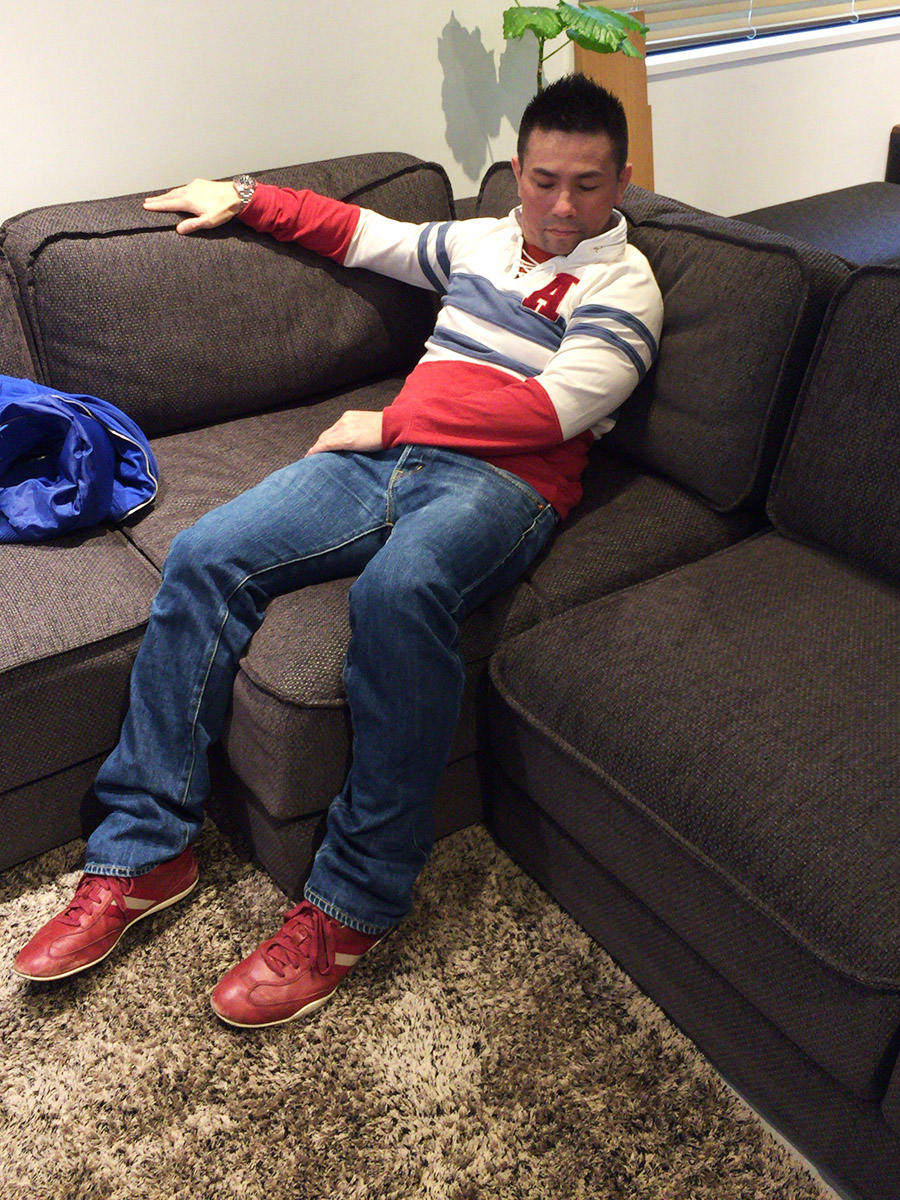 ショールームにあった物の大きさイメージはこんな感じ。これを2つ組み合わせる。