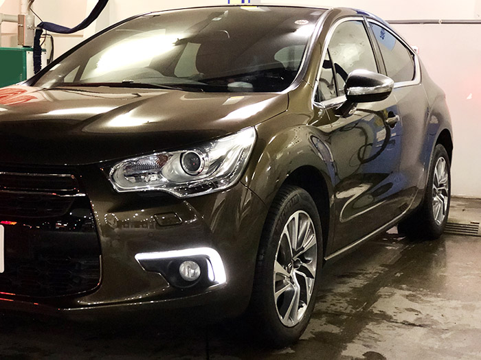 とある日の洗車風景。