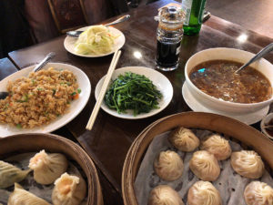 ミールクーポンのメニューで、足りなければ追加するかと思っていたが十分。そしてどれもおいしく、バランスがいいメニューだった。