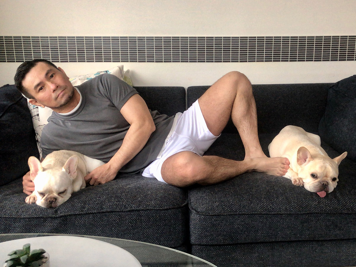 過日、犬達とのステイホーム。