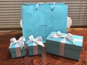 家に持ち帰り、せっかくなのでアンパックする前に写真を撮っておいた。