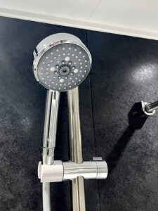 シャワーヘッドをTOTO製からグローエ製に。吐水パターンが増えた