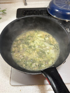 ソースを煮詰める。