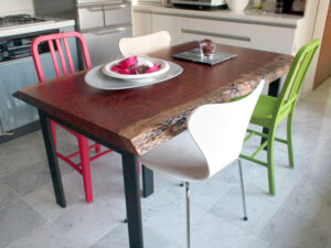 現況のダイニングテーブルとチェアの組み合わせ。