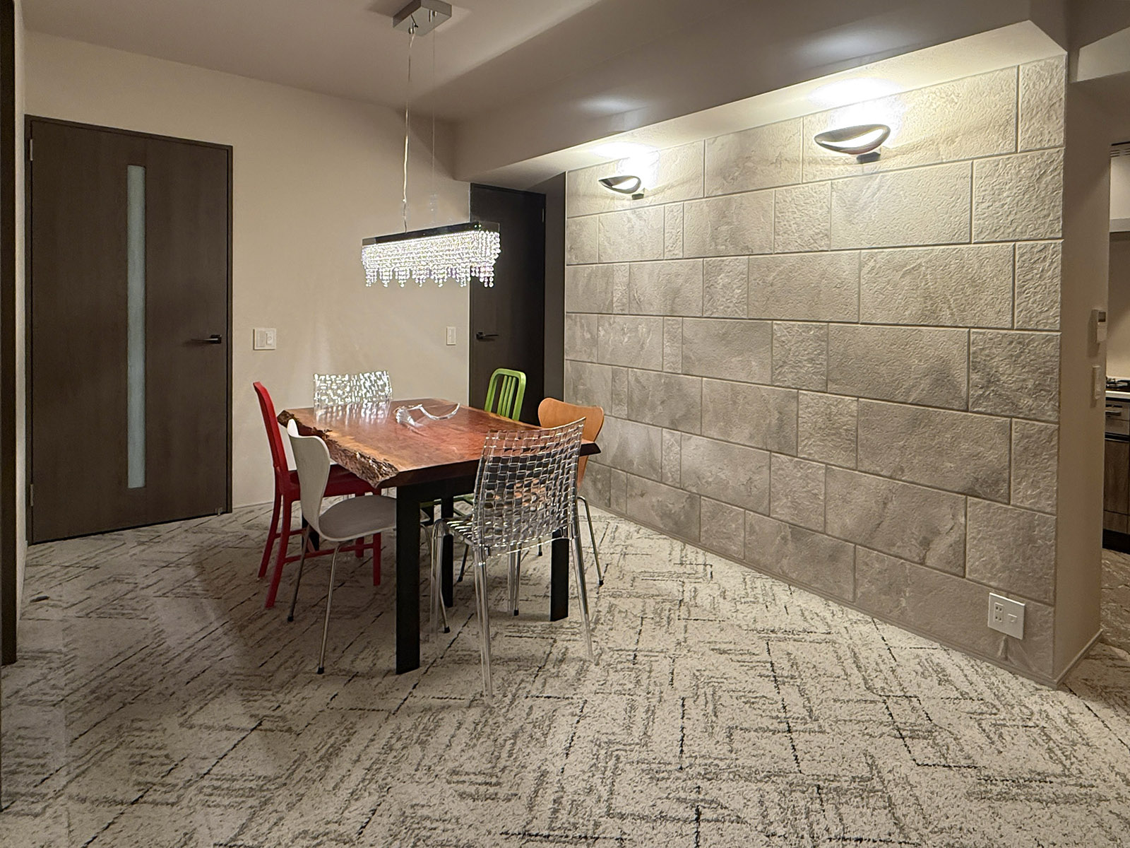 ダイニング現況。