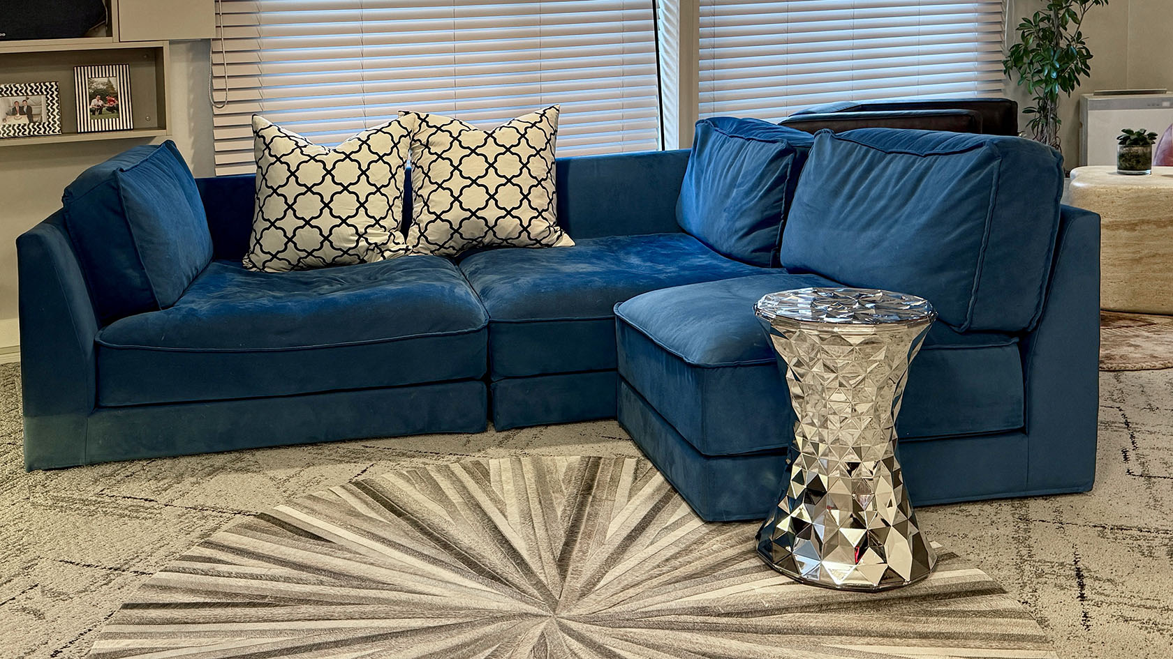 住み替え　リビングにサイドテーブル追加　住み替え完結